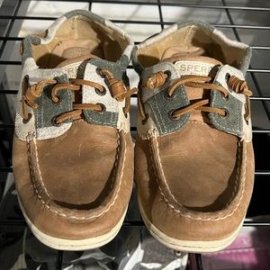 Womens sperry boat shoes. Size 9. Gently worn.